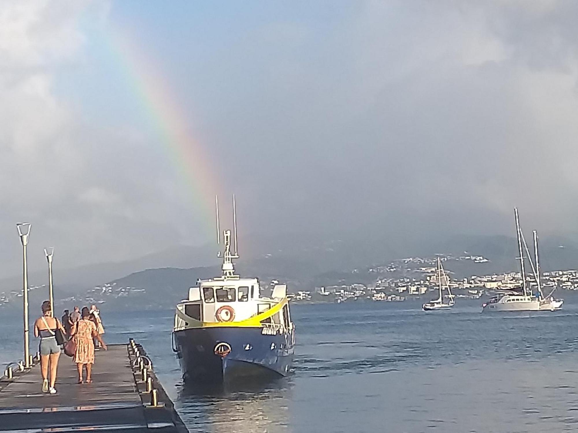 chambre chez l habitant sur la plage les pieds dans l eau, wifi Quartiers Anse a l'Ane Extérieur photo